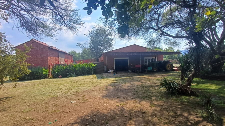 Commercial Property for Sale in Remhoogte AH North West